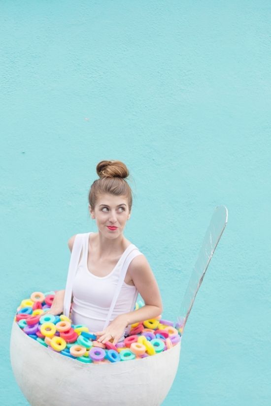 DIY-Cereal-Bowl-Costume-5-600x900-550x825