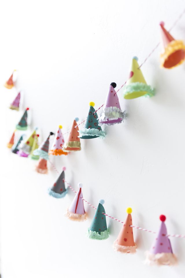 party_hat_garland03